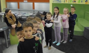 9.10.2025 ZŠ Komenského, 0. třída: Seznámení s knihovnou