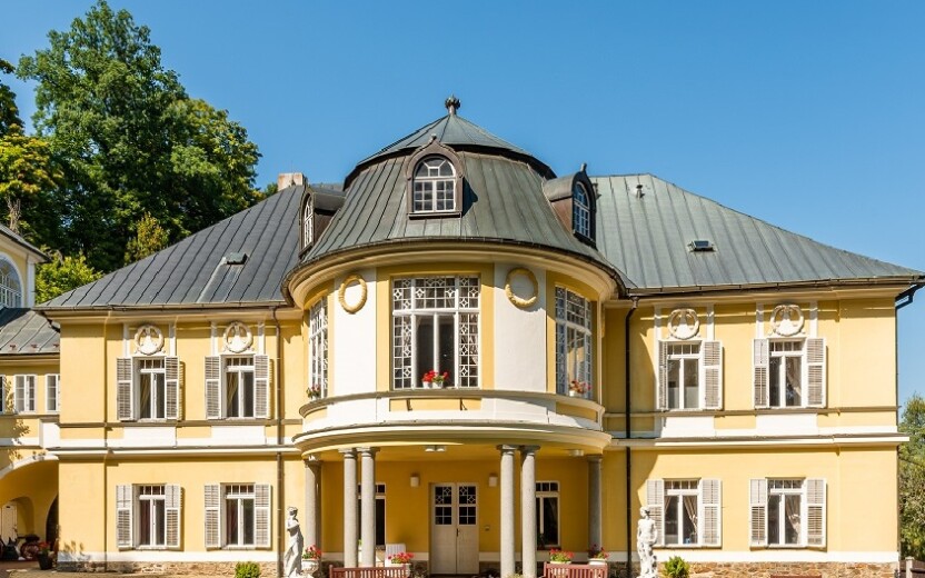 Velikonoční jarmark na zámku Kněžice