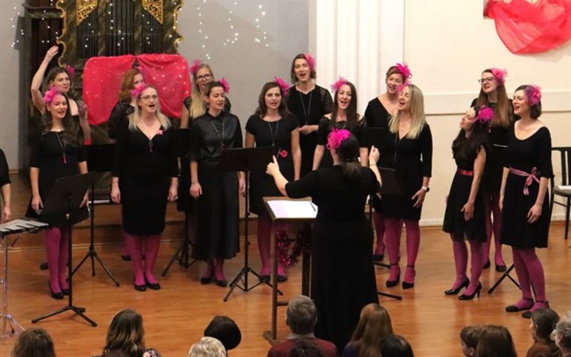 Faux Pas ve smetáku